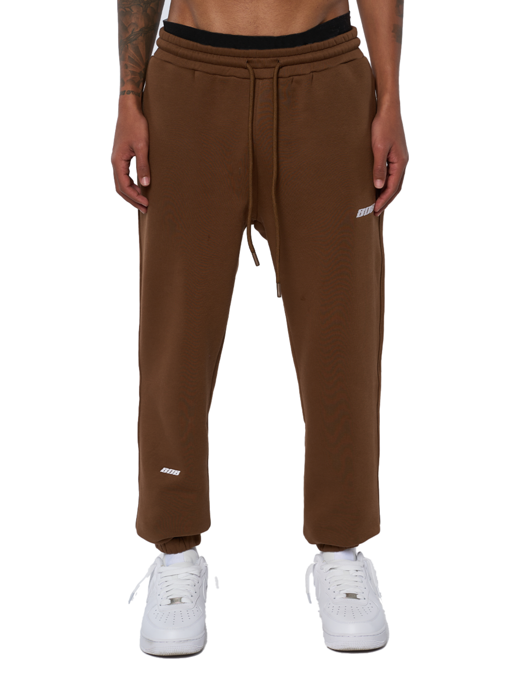 Braune Pants Jogger Weißes Logo