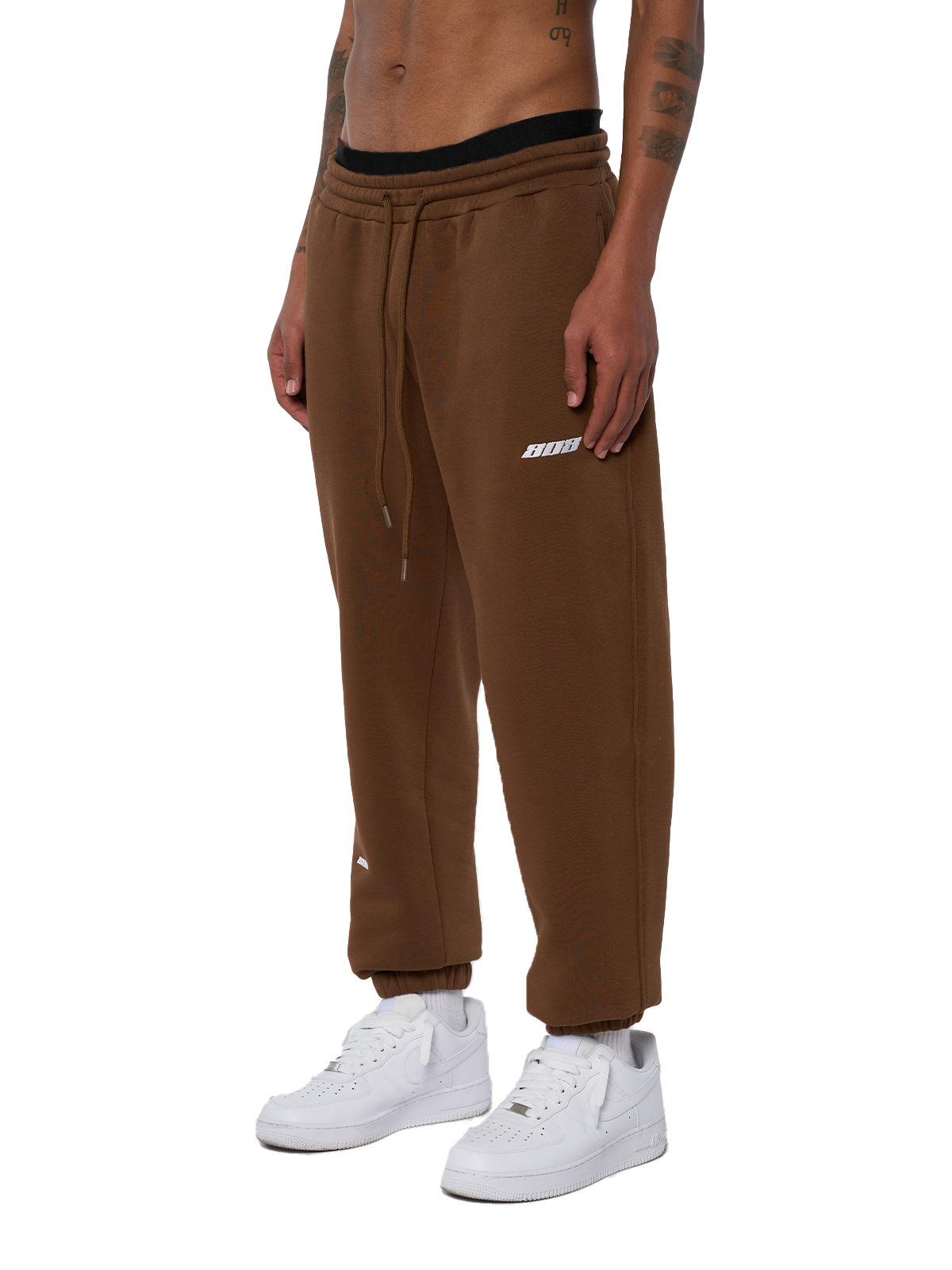 Braune Pants Jogger Weißes Logo